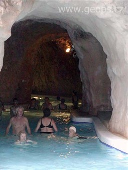 Termální lázně - Wellness pobyty - 3892_Tapolca - jeskynní lázně v Miškolci 2.jpg